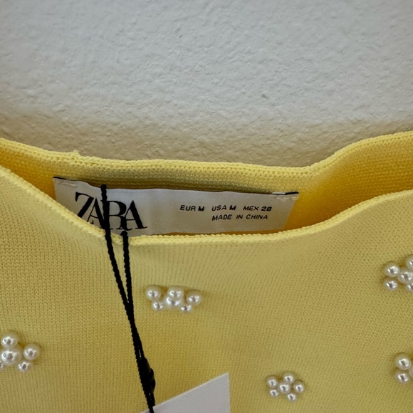 Zara Lemon Pearl-Appliqué Crop Top - Picture 2 of 2